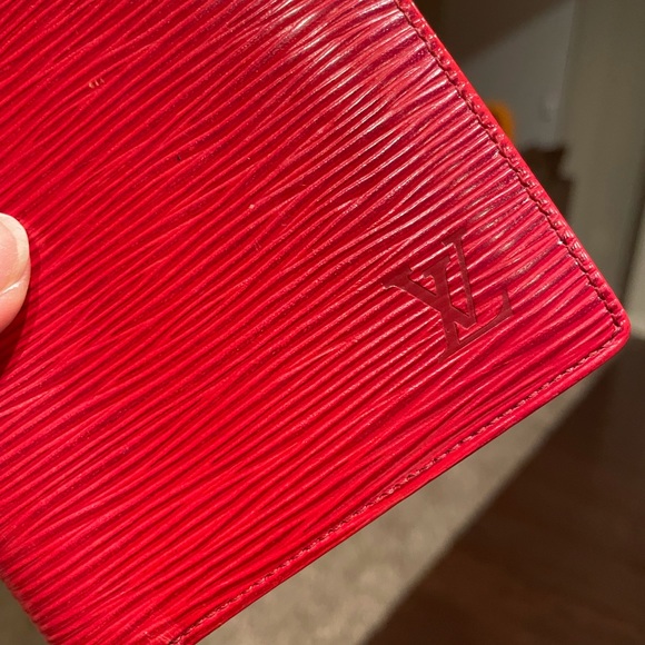 What a great function Auth Louis Vuitton wallet?! - Picture 5 of 15